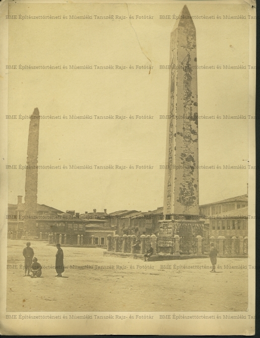 Atmeydanı (Hippodrom) tér, Theodosius által i.sz. 390-ben emeltetett, eredetileg III. Tuthmosis obel ...